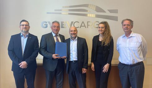 Eine SIEMENS Vectron-Lokomotive wurde von Raaberbahn Cargo bestellt